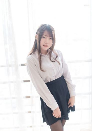 比基尼美女